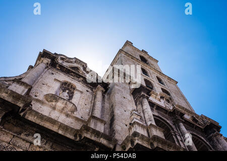 Havanna, Kuba - ca. Mai 2016: Convento San Francisco De Asis in Havanna. Stockfoto