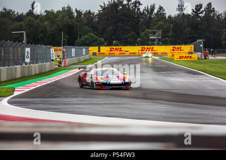 Mexiko City, Mexiko - September 01, 2017: Autodromo Hermanos Rodriguez. 6 Stunden von Mexiko, FIA WEC. Der AF CORSE Treiber Davide Rigon oder Sam Bird, an der FERRARI 488 GTE Nr. 71, das in der Freien Praxis I. Stockfoto