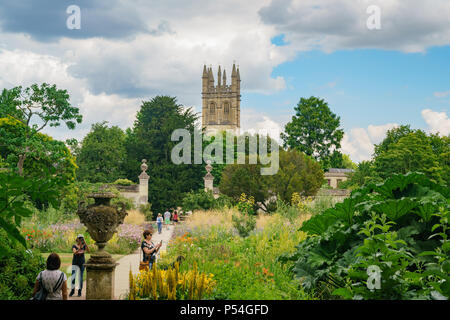 Oxford, Jul 9: Die schönen Universität Oxford Botanic Garden am Jun 9, 2017 in Oxford, Vereinigtes Königreich Stockfoto