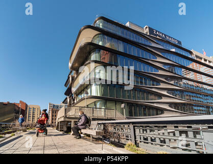 Zaha Hadid Kondominiumgebäude mit 520 West 28. Straße, High Line, Chelsea, New York City, USA Stockfoto