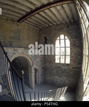 ARTE GOTICO. ESPAÑA. CASTILLO DE LOS ABADES DE POBLET. Construído ENTRE LOS SIGLOS XII y XIV. Vista parcial de la Bodega (siglo XIII). VERDU. Comarca de l'Urgell. Provincia de Lleida. Cataluña. Stockfoto