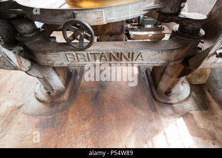 Maschine in der Produktion von Tee an der Kolukkumalai Tea Factory, Munnar, Kerala, Indien verwendet. Stockfoto