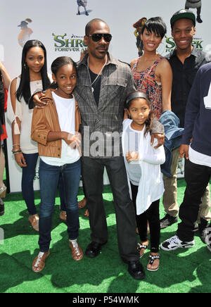 Eddie Murphy Kids 28 - "Für immer Shrek" Premiere auf der Gibson Amphitheatre in Los Angeles. Eddie Murphy Kids 28 Veranstaltung in Hollywood Leben - Kalifornien, Red Carpet Event, USA, Filmindustrie, Prominente, Fotografie, Bestof, Kunst, Kultur und Unterhaltung, prominente Mode, Besten, Hollywood Leben, Event in Hollywood Leben - Kalifornien, Roter Teppich und backstage, Musik Prominente, Topix, Paar, Familie (Mann und Frau) und Kids - Kinder, Brüder und Schwestern anfrage tsuni@Gamma-USA.com, Kredit Tsuni/USA, 2010 Stockfoto