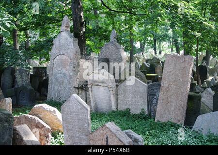 Tschechische Republik. Prag. Alter jüdischer Friedhof. War im Einsatz vom Anfang des 15. Jahrhunderts bis 1787. Grabsteine. Stockfoto