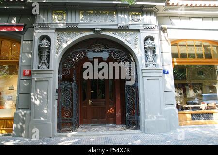 Der Tschechischen Republik. Prag. Fassade Anfang des 20. Jahrhunderts. Art Déco. Stockfoto