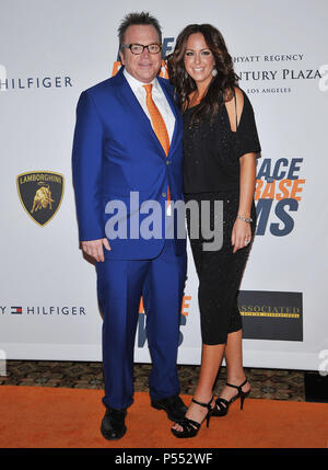 Tom Arnold Ashley Groussman 193 - 17. jährlichen Rennen im Hyatt Regency Century Plaza in Los Angeles. Tom Arnold Ashley Groussman 193 Veranstaltung in Hollywood Leben - Kalifornien, Red Carpet Event, USA, Filmindustrie, Prominente, Fotografie, Bestof, Kunst, Kultur und Unterhaltung, prominente Mode, Besten, Hollywood Leben, Event in Hollywood Leben - Kalifornien, Roter Teppich und backstage, Musik Prominente, Topix, Paar, Familie (Mann und Frau) und Kids - Kinder, Brüder und Schwestern anfrage tsuni@Gamma-USA.com, Kredit Tsuni/USA, 2010 ms zu löschen Stockfoto