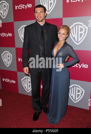 Hayden Panettiere und Wladimir Klitschko - Warner Bros & Stil Party nach den Golden Globes im Beverly Hilton Hotel in Los Angeles. Hayden Panettiere und Wladimir Klitschko 261 - - - - - - - - - - - - - Red Carpet Event, Vertikal, USA, Filmindustrie, Prominente, Fotografie, Bestof, Kunst, Kultur und Unterhaltung, Topix Prominente Fashion/Vertikal, Besten, Event in Hollywood Leben - Kalifornien, Roter Teppich und backstage, USA, Film, Stars, Film Stars, TV Stars, Musik, Promis, Fotografie, Bestof, Kunst, Kultur und Unterhaltung, Topix, Vertikal, Familie aus der Stockfoto