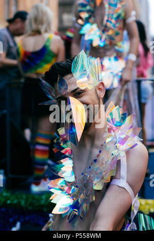 An der New York Pride Parade am 24. Juni 2018 übernommen. Credit: Shauna Hundeby/Alamy leben Nachrichten Stockfoto