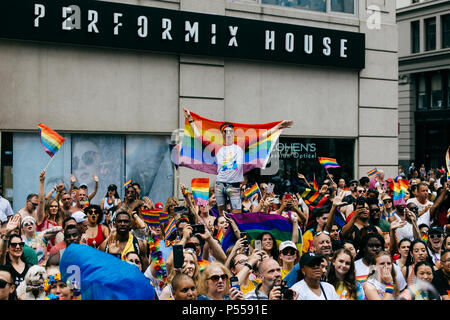 An der New York Pride Parade am 24. Juni 2018 übernommen. Credit: Shauna Hundeby/Alamy leben Nachrichten Stockfoto