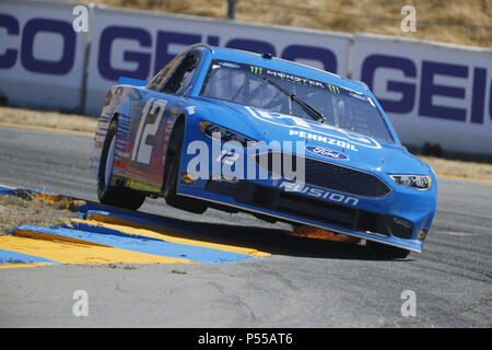 Sonoma, Kalifornien, USA. 22. Juni, 2018. Ryan Blaney (12), Praktiken für den TOYOTA/SAVE MART 350 an der Sonoma Raceway in Sonoma, Kalifornien Quelle: Stephen A. Arce/ASP/ZUMA Draht/Alamy leben Nachrichten Stockfoto