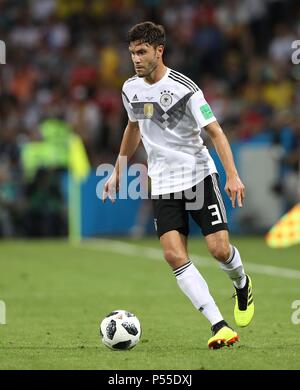 Sochi, Russland. 23. Juni 2018. firo: 23.06.2018, Moskau, Fuvuball, Fußball, Nationalmannschaft, Wm 2018 in Russland, Ruvuland, WC 2018 in Russland, Ruvuland, Wm 2018 Russland, Russland, M27, Deutschland - Schweden 2:1 GER Jonas Hector, Single Action | Verwendung der weltweiten Kredit: dpa/Alamy leben Nachrichten Stockfoto