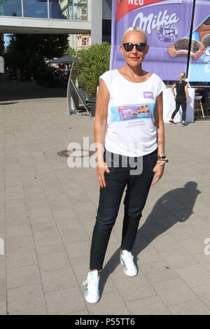 Milka Liebe Houserunning im Motel One Hamburg Mit: Natascha Ochsenknecht Wo: Hamburg, Deutschland Wann: 24. Mai 2018 Credit: Becher/WENN.com Stockfoto