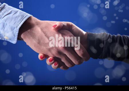 Nahaufnahme, geschossen von Handclasp Stockfoto