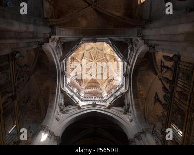 ARTE ROMANICO. ESPAÑA. CATEDRAL DE SAN MARTIÑO. Innenraum dell CIMBORRIO (s. XV). OURENSE. Galizien. Stockfoto