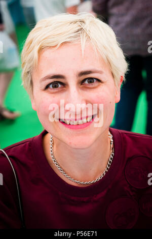 Ulrike Almut Sandig, deutscher Schriftsteller, Autor von zwei Büchern von kurzen Geschichten, Flamingos und Buch gegen Verschwinden, und vier Gedichtbände. Das Erscheinen an der Hay Festival 2018 der Literatur und der Künste. Stockfoto