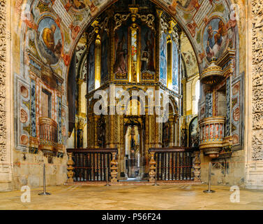 Tomar, Portugal - 10. Juni 2018: manuelinischen Kirchenschiff im 12. Jahrhundert Kloster von Christus - Tomar, Portugal. UNESCO-Weltkulturerbe Ref: 265 Stockfoto