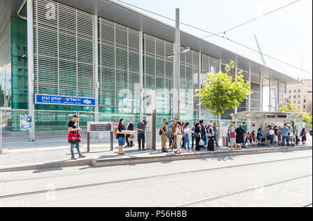 Israel, Jerusalem - 24. Juni 2018: Jerusalem - Yitzhak Navon Bahnhof im Bau Stockfoto