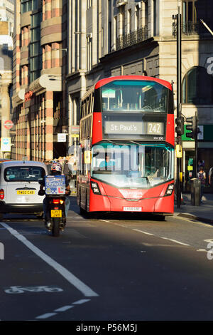 Die Londoner Berufsverkehr, Cheapside, London, Vereinigtes Königreich Stockfoto