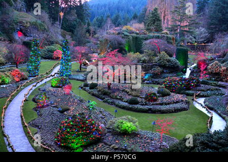 Butchart Gardens zu Weihnachten. Die versunkenen Gärten am Butchart Stockfoto