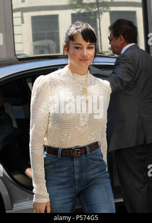 London, UK, 25. Juni 2018. Shailene Woodley sah bei der Ankunft in den BBC-Studios in London Stockfoto