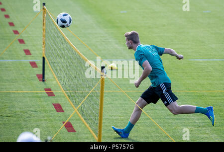 Vatutinki, Russland. 25. Juni 2018. Die deutschen Spieler spielen Fußball, Tennis, hier ist Timo Werner GES/fussball/WM Russland 2018: DFB-Praxis Moskau/Vatutinki, 25.06.2018 GES/fussball/fussball/WM 2018 Russland: DFB-Praxis, Moskau/Watutinki, Juni 25, 2018 | Verwendung der weltweiten Kredit: dpa/Alamy leben Nachrichten Stockfoto