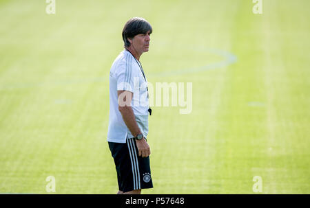 Vatutinki, Russland. 25. Juni 2018. Bundescoach/Trainer Joachim (Jogi) Löw (Deutschland) GES/fussball/Wm 2018 Russland: DFB Praxis Moskau/Vatutinki, 25.06.2018 GES/fussball/fussball/WM 2018 Russland: DFB-Praxis, Moskau/Watutinki, Juni 25, 2018 | Verwendung der weltweiten Kredit: dpa/Alamy leben Nachrichten Stockfoto
