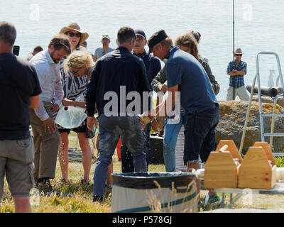 Newquay, Cornwall, England. 25 Jun, 2018. Rosamunde Pilcher Stürmische morgen Liebe in der Nacht Ort schießen, mit Matthias Harreby Brandt, Johanna Hennen, Gabriel Merz, UK, 25., Juni, 2018 Robert Taylor/Alamy Leben Nachrichten. Newquay, Cornwall, England. Credit: Robert Taylor/Alamy leben Nachrichten Stockfoto