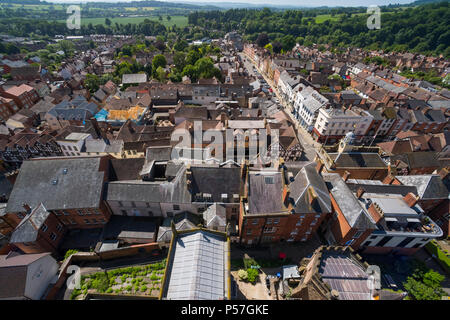 Anzeigen von Ludlow aus dem Turm von St. Laurentius Kirche, Ludlow, Shropshire gesehen. Stockfoto