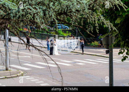 Straßburg, Hochzeit Fotographie auf der Straße, Elsass, Frankreich, Europa, Stockfoto