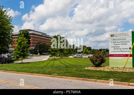 CONOVER, NC, USA-22. Juni 18: Catawba Valley Medical Center ist der Catawba County größte gemeinnützige Krankenhaus, Stockfoto