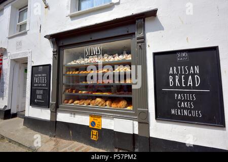 St Ives Bäckerei vordere Fenster außerhalb, Cornwall, England, Großbritannien Stockfoto