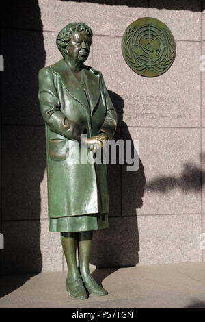 Statue von First Lady Eleanor Roosevelt in der Franklin Delano Roosevelt Memorial, Washington, DC, USA Stockfoto