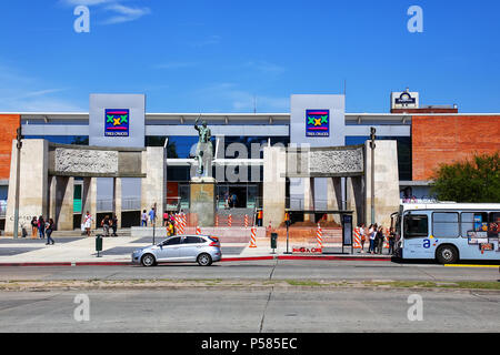 Tres Cruces Bus Terminal in Montevideo, Uruguay. Montevideo ist die Hauptstadt und größte Stadt von Uruguay. Stockfoto
