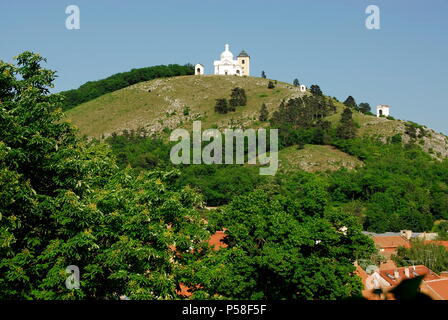 Saint Sebastian Kapelle auf dem Heiligen Berg und der Weg des Kreuzes in der Stadt Mikulov in Südmähren in Tschechien Stockfoto