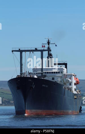 TS Empire State VI (T-AP-1001), ein Schiff der SUNY Maritime College betrieben, vorbei an Greenock während seiner Reise im Sommer 2018. Stockfoto