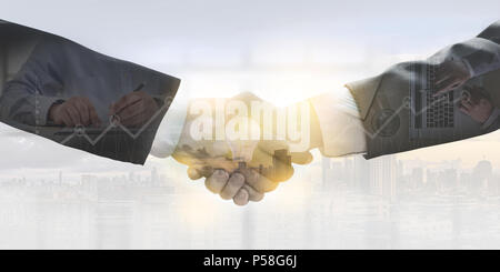 Geschäft zum Abschluss einer Sitzung Partner Händeschütteln Geschäftsmann Teamarbeit Stockfoto
