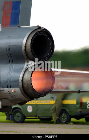 English Electric Lightning Jet Fighter. Demobilisierte RAF Royal Air Force Flugzeuge im Kalten Krieg. In Bruntingthorpe mit Blitz Erhaltung Gruppe Stockfoto