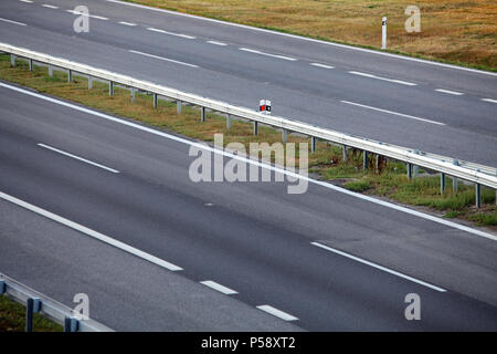 Straße mit Asphalt Stockfoto