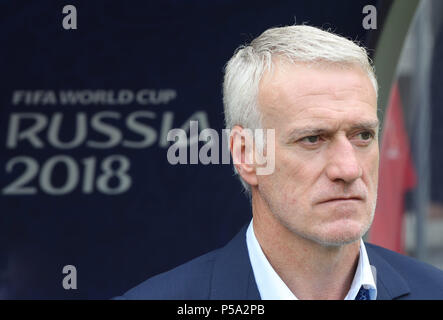 (180626) - Moskau, 26. Juni 2018 (Xinhua) - Frankreichs Trainer Didier Deschamps wird vor der 2018 FIFA World Cup Gruppe C Spiel zwischen Dänemark und Frankreich in Moskau, Russland, 26. Juni 2018 gesehen. (Xinhua / Xu Zijian) Stockfoto