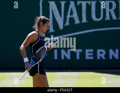 Devonshire Park, Eastbourne, Großbritannien. 26 Juni, 2018. Natur Tal International Tennis; Julia Goerges (GER) zeigt ihre emotons in ihrem Match gegen Aryna Sabalenka (BLR) Credit: Aktion plus Sport/Alamy leben Nachrichten Stockfoto