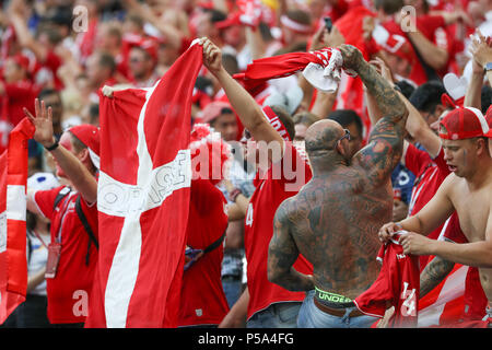 Moskau, Russland. 26 Jun, 2018. Dänemark jubeln während der Partie zwischen Dänemark und Frankreich gültig für die WM 2018 an der Lujniki Stadion in Moskau, Russland, statt. (Foto: Ricardo Moreira/Fotoarena) Credit: Foto Arena LTDA/Alamy leben Nachrichten Stockfoto