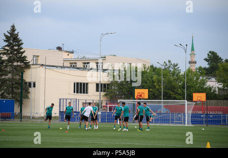 Kasan, Russland. 26 Juni, 2018. Skill Training vor der russischen Landschaft. GES/fussball/Wm 2018 Russland: DFB-Abschlusstraining in der Elektron-Stadion, Kazan, 26.06.2018 GES/fussball/fussball/WM Russland 2018: Praxis, Kazan, Juni 26, 2018 | Verwendung der weltweiten Kredit: dpa/Alamy leben Nachrichten Stockfoto