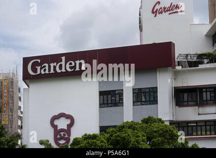 Hong Kong, Kowloon, Hong Kong. 24. Juni, 2018. Der Garten Company Limited, Hong Kong-based Bäckerei und Konditorei Hersteller und die Firmenzentrale in Sham Shui Po, Hongkong. Credit: Miguel Candela/SOPA Images/ZUMA Draht/Alamy leben Nachrichten Stockfoto