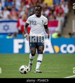 Moskau, Russland. 26 Juni, 2018. Benjamin Mendy (Frankreich) auf der Kugel GES/Fußball/Weltmeister 2018 Russland: Dänemark - 26.06.2018 GES/fussball/fussball/WM 2018 Russland: Dänemark vs Frankreich, Moskau, 26. Juni 2018 | Verwendung der weltweiten Kredit: dpa/Alamy leben Nachrichten Stockfoto