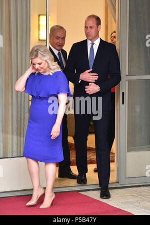 Der Herzog von Cambridge trifft sich mit dem israelischen Ministerpräsidenten Benjamin Netanjahu und seine Frau Sara Ben-Artzi an seinem Amtssitz in Jerusalem, Israel, als Teil seiner Reise in den Nahen Osten. Stockfoto