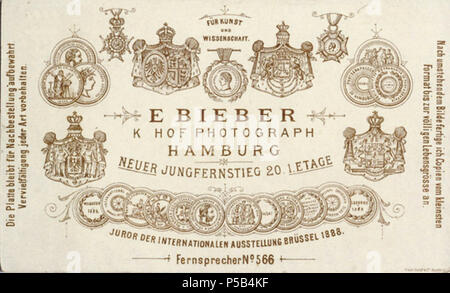 N/A. Englisch: revers CdV E. Bieber E. Bieber Hofphotograph: Code von Waffen (unten links) Friedrich Karl Prinz von Preußen (rechts oben) Königreich Bayern Bilder von der Rückseite und der Vorderseite der gespendeten Medaillen English: Revers CdV E. Bieber E. Bieber Hofphotograph: Wappen von Friedrich Karl von Preußen (links unten), darüber links Allianzwappen von Friedrich III. Deutscher Kronprinz und Kronprinz von Preußen und seiner Gemahlin Victoria, (rechts oben) Ludwig II. König von Bayern, darunter Wappen des Ludwig IV. Großherzog von Hessen und bei Rhein (), Abbildungen der Vor- und Rückseite von erworbenen Meda Stockfoto