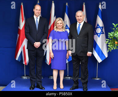 Der Herzog von Cambridge trifft sich mit dem israelischen Ministerpräsidenten Benjamin Netanjahu und seine Frau Sara Ben-Artzi an seinem Amtssitz in Jerusalem, Israel, als Teil seiner Reise in den Nahen Osten. Stockfoto