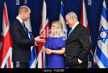 Der Herzog von Cambridge trifft sich mit dem israelischen Ministerpräsidenten Benjamin Netanjahu und seine Frau Sara Ben-Artzi an seinem Amtssitz in Jerusalem, Israel, als Teil seiner Reise in den Nahen Osten. Stockfoto