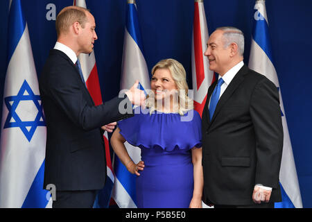 Der Herzog von Cambridge trifft sich mit dem israelischen Ministerpräsidenten Benjamin Netanjahu und seine Frau Sara Ben-Artzi an seinem Amtssitz in Jerusalem, Israel, als Teil seiner Reise in den Nahen Osten. Stockfoto