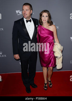 Chris O'Donnell und Frau Caroline im LA PhilharmonicÕs Walt Disney Concert Hall 10. Jahrestag der Ankunft in der Disney Hall in Los Angeles. Chris O'Donnell und Frau Caroline 137 - - - - - - - - - - - - - Red Carpet Event, Vertikal, USA, Filmindustrie, Prominente, Fotografie, Bestof, Kunst, Kultur und Unterhaltung, Topix Prominente Fashion/Vertikal, Besten, Event in Hollywood Leben - Kalifornien, Roter Teppich und backstage, USA, Film, Stars, Film Stars, TV Stars, Musik, Promis, Fotografie, Bestof, Kunst, Kultur und Unterhaltung, Topix, Vertikal, Familie Stockfoto